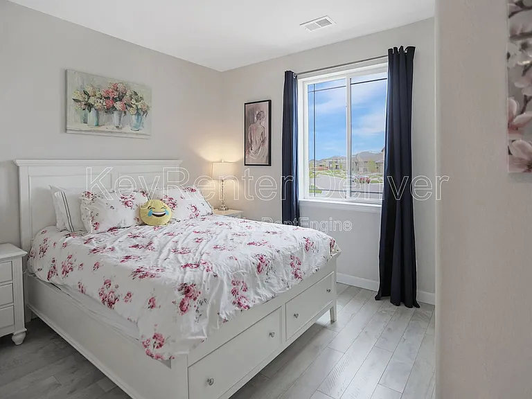 270 S Langdale Ct — Photo 15