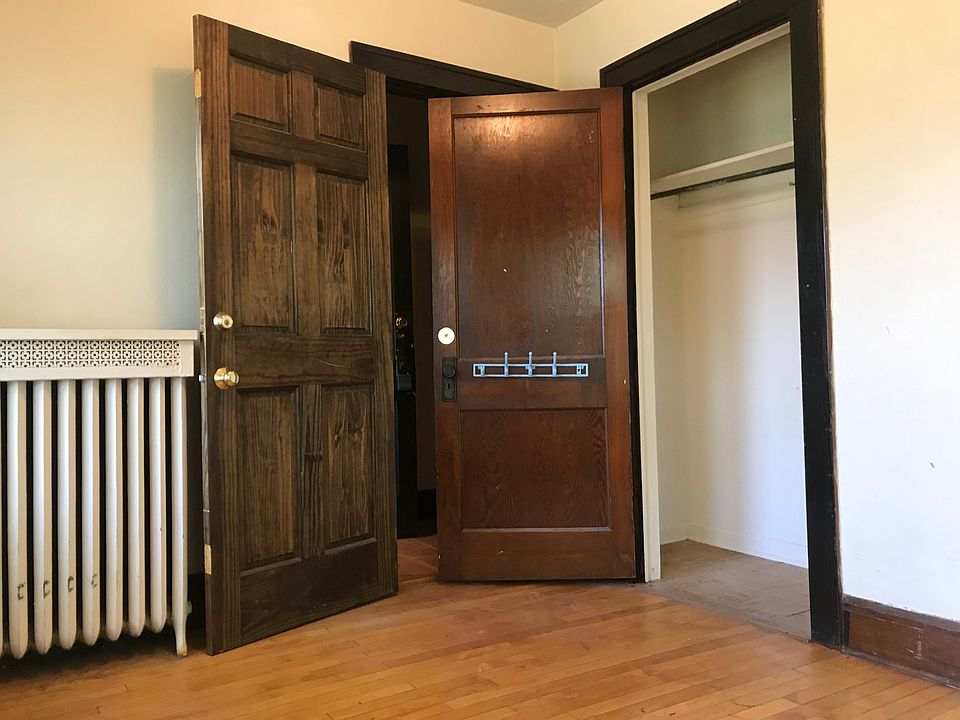 Building Photo 4