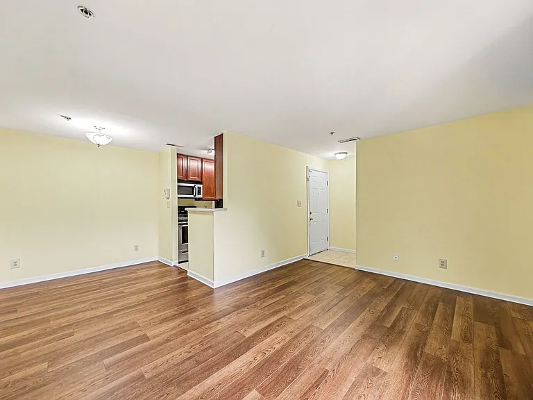 33 Fern Oak Cir #103 — Photo 16