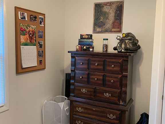Bedroom 2/Office