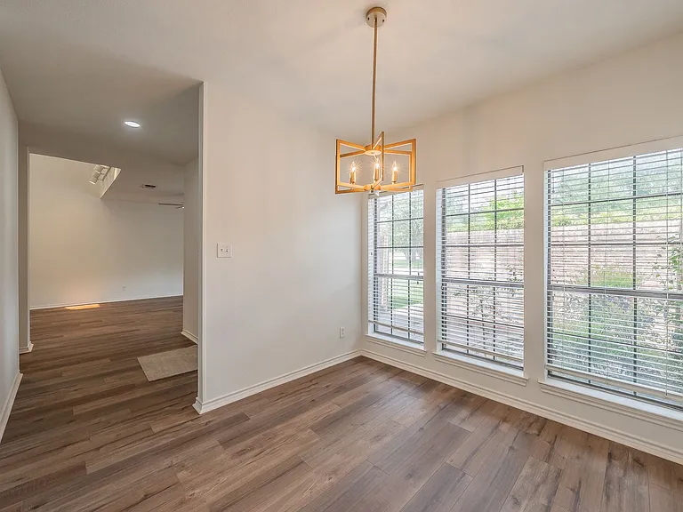 5893 Westhaven Dr — Photo 15
