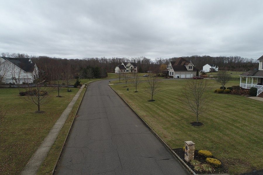 2nd image of 16 Cutter Ct
