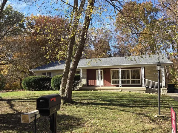 1605 E Woodland Dr, Bloomington, IN 47408