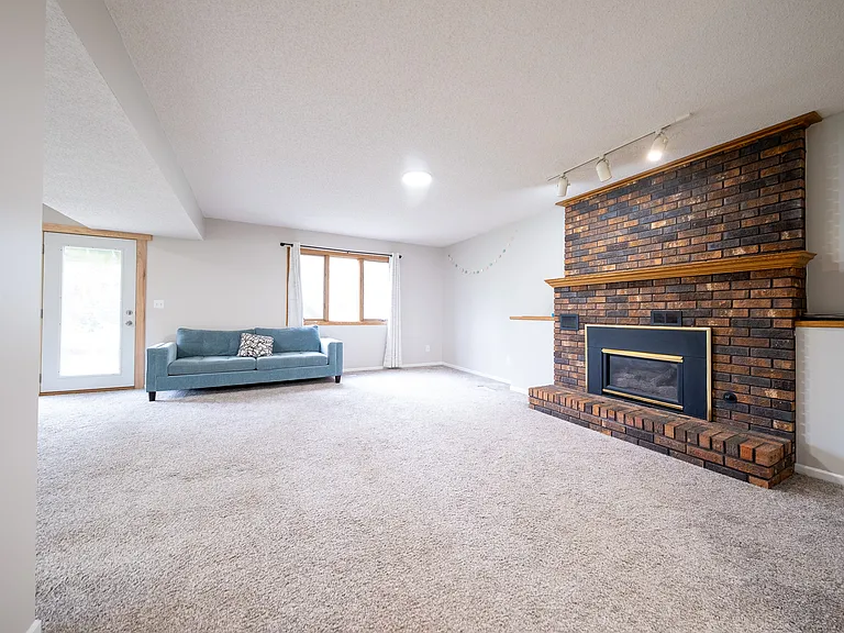 16503 Franklin Trl SE — Photo 20