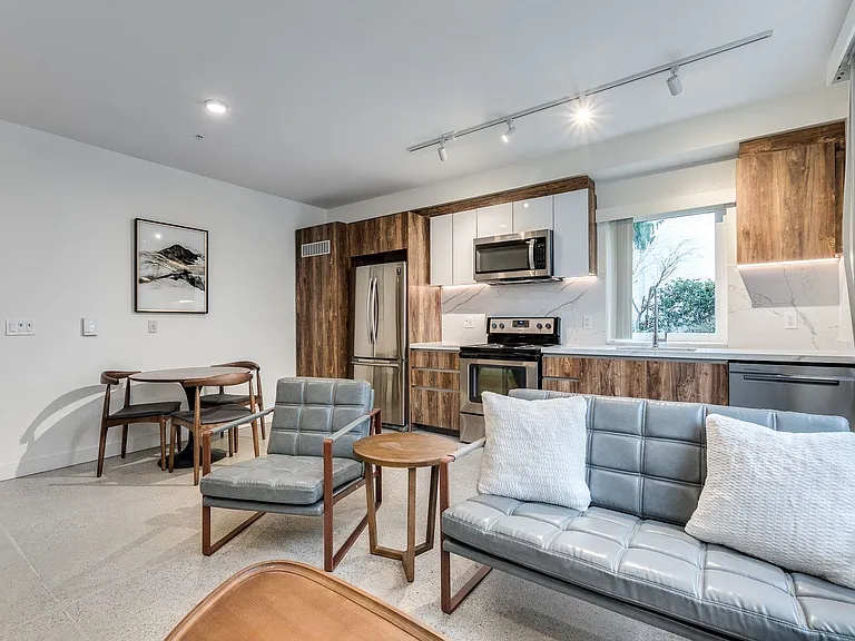 1170 Barclay St #107 — Photo 5