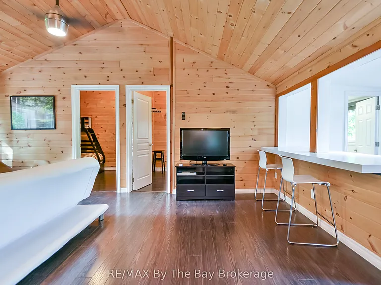 578 Oxbow Park Dr — Photo 11