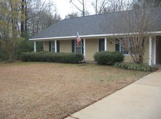 126 Harvest Dr, Columbus, MS 39705