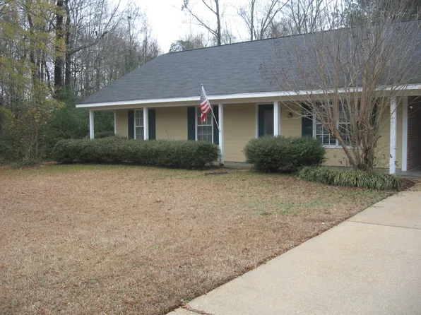 126 Harvest Dr, Columbus, MS 39705