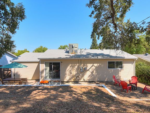 4th image of 8028 Glen Eva Way