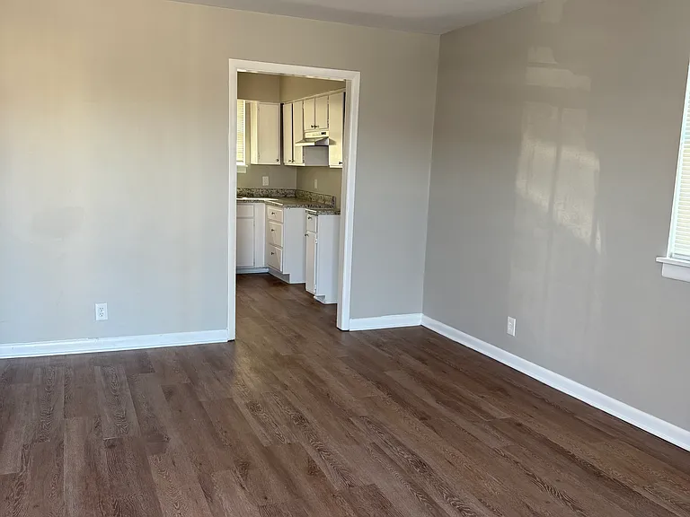 3300 Moonlight Dr #3300 — Photo 2