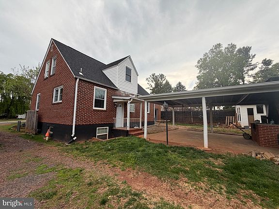 3rd image of 1235 S Blue Ridge Ave