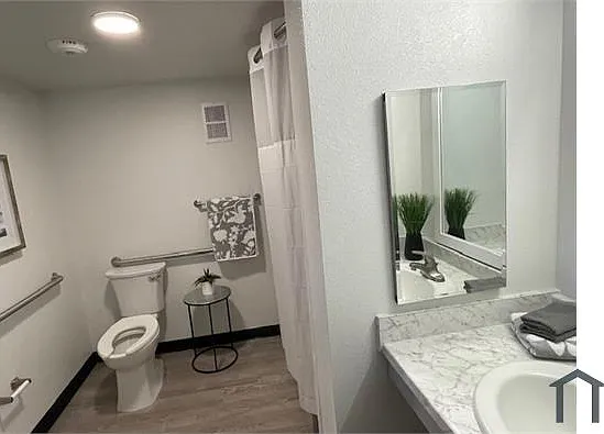 1612 Sisk Rd #111 — Photo 4