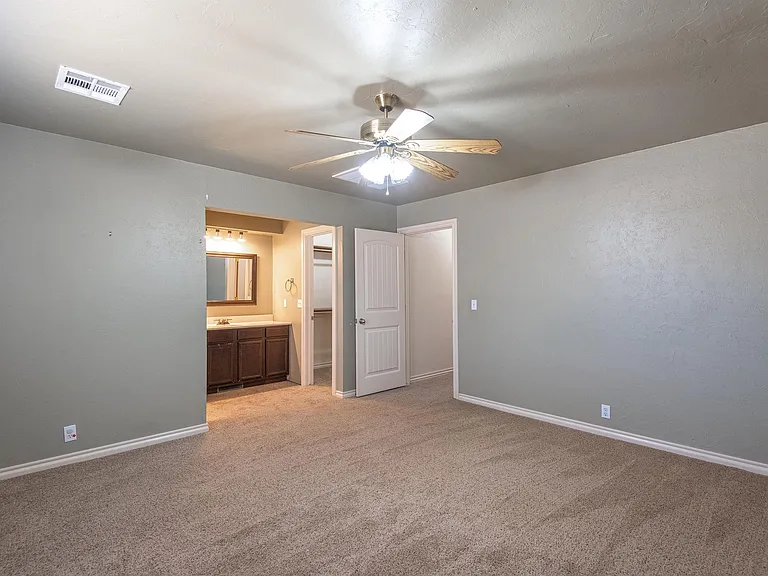 1321 Kelly Park Rd — Photo 27
