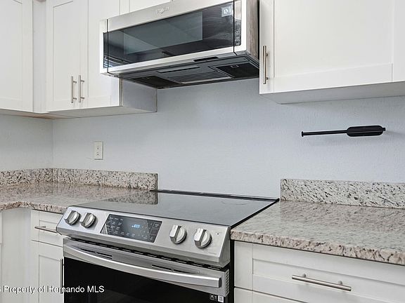 5th image of 11519 Spring Hill Dr