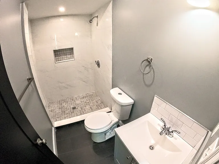 2 Sunnyside St #1 — Photo 14