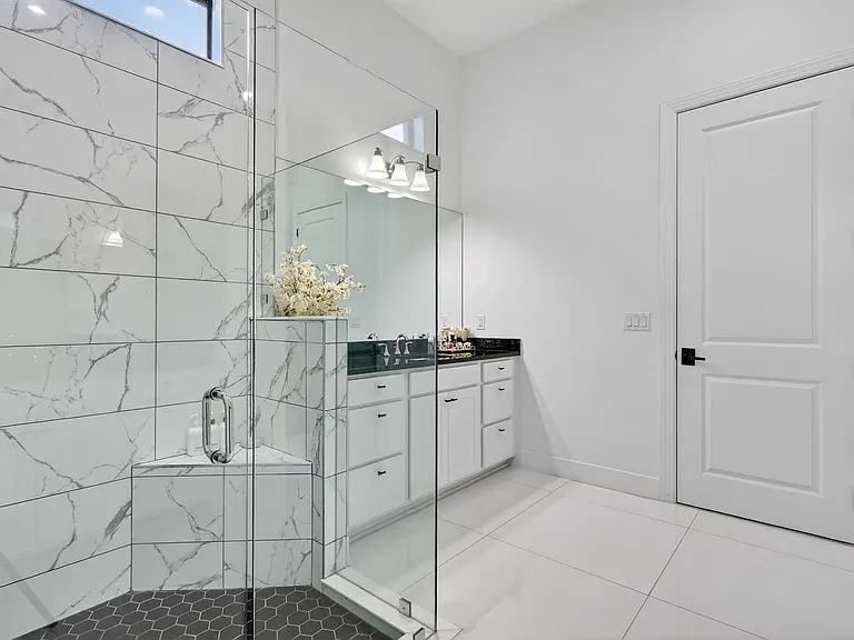 10195 SW Latium Way — Photo 37