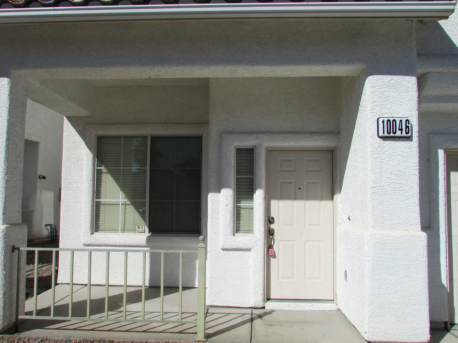 4 bed, 2366 sqft, $2,200 — Photo 2