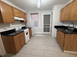 220 Hanover St #3A, Boston, MA 02113