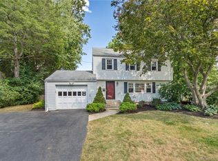 20 Seneca Rd, West Hartford, CT 06117