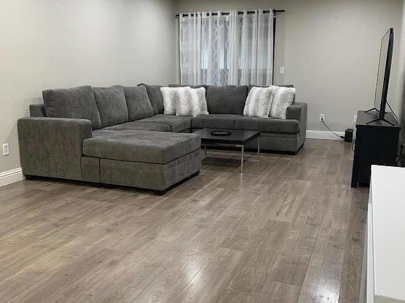 2nd image of 3251 Shadow Park Pl