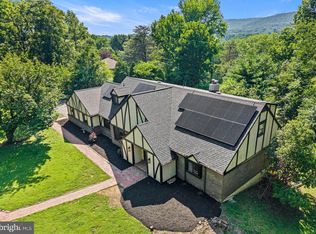 41 Devon Dr, Reading, PA 19606