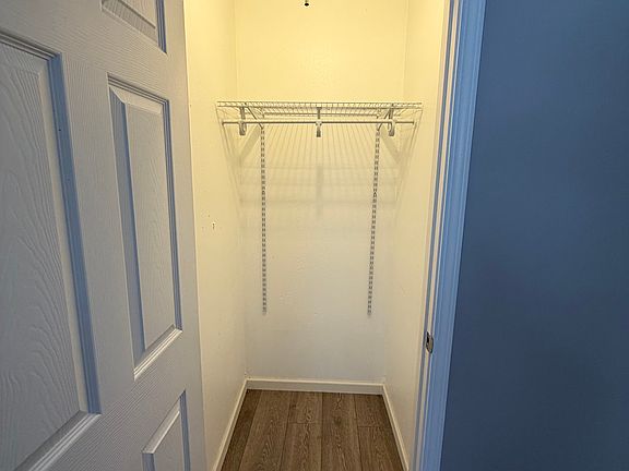 3rd image of 2505 Abbeyville Rd #2505