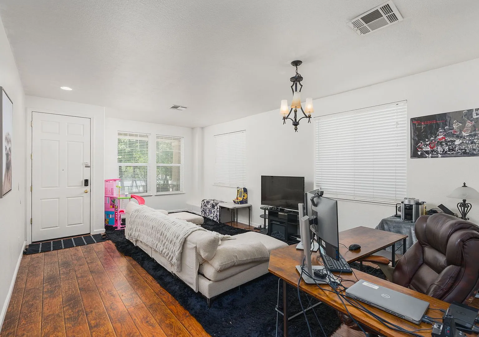 Beautiful Wingfield Springs Home — Photo 3