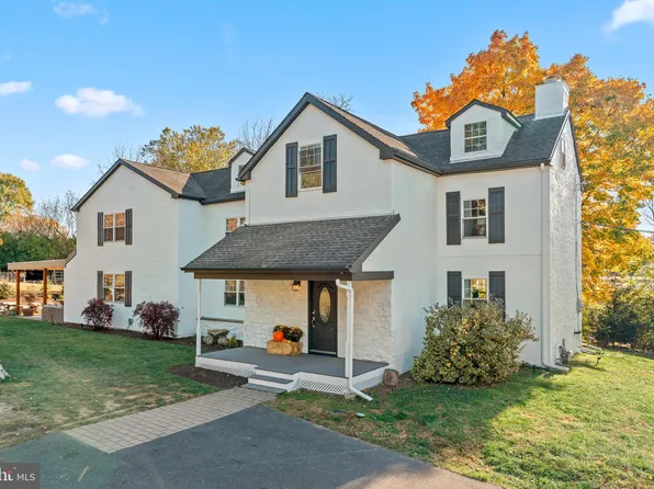 905 Fitzwatertown Rd, Glenside, PA 19038