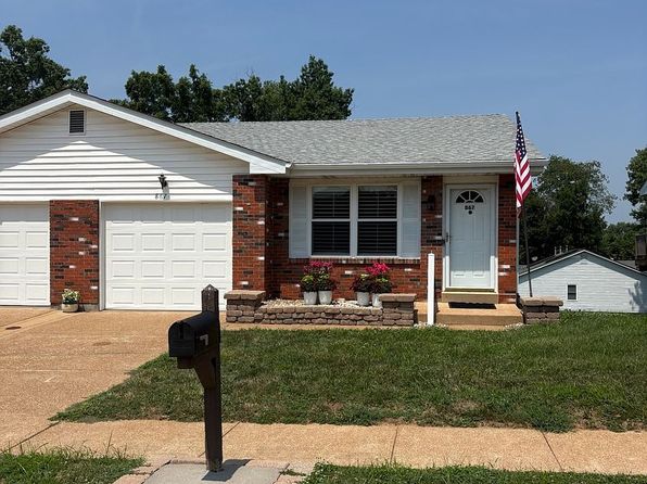 867 Woodridge Dr