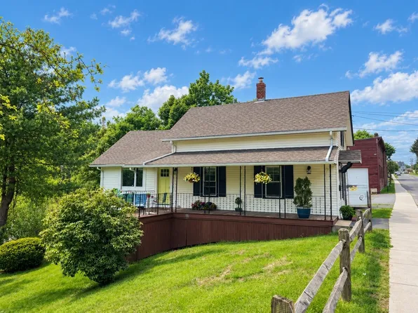 120 Hope St, Greenfield, MA 01301