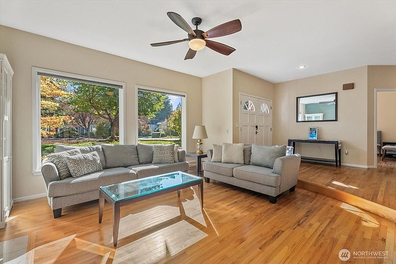 4th image of 36023 3rd Avenue S