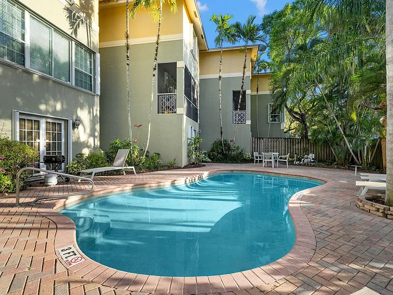 1213 Tequesta St — Photo 26