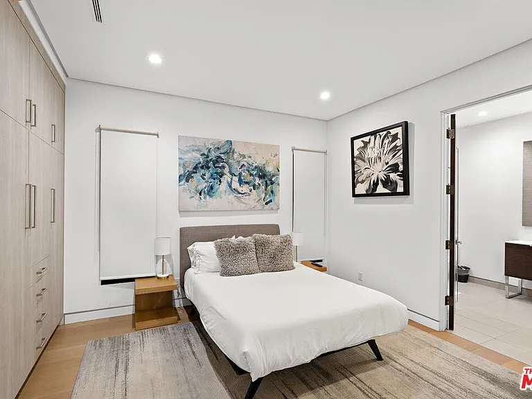 610 N Stanley Ave — Photo 31