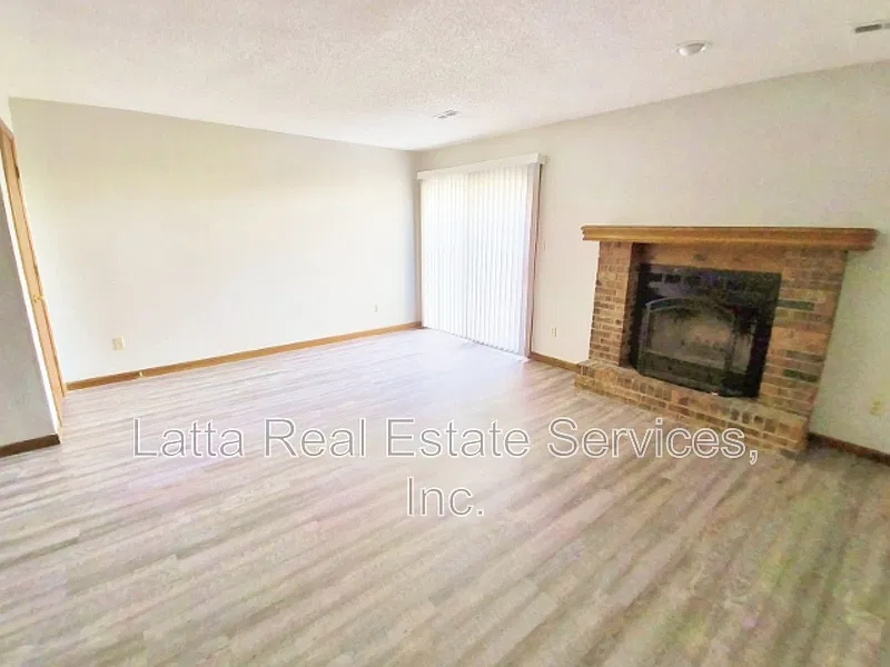 2 bed, 1.5 bath, 1100 sqft, $1,150 — Photo 4