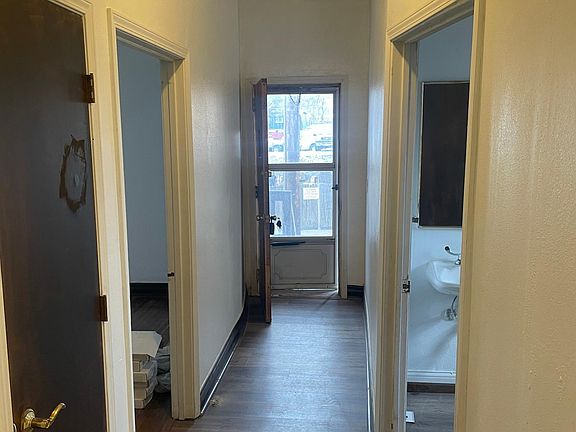 5th image of 1212 Benton Blvd #1