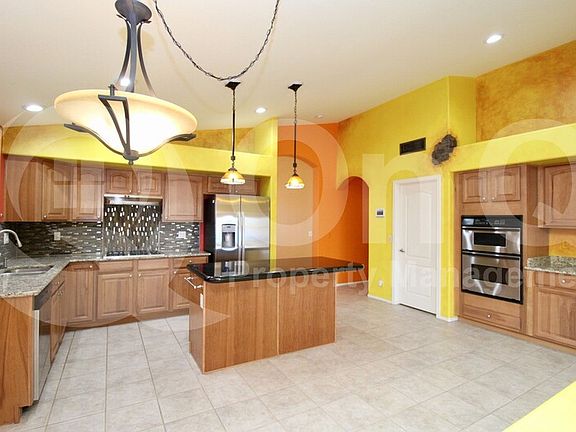 3rd image of 16372 W Woodlands Ave