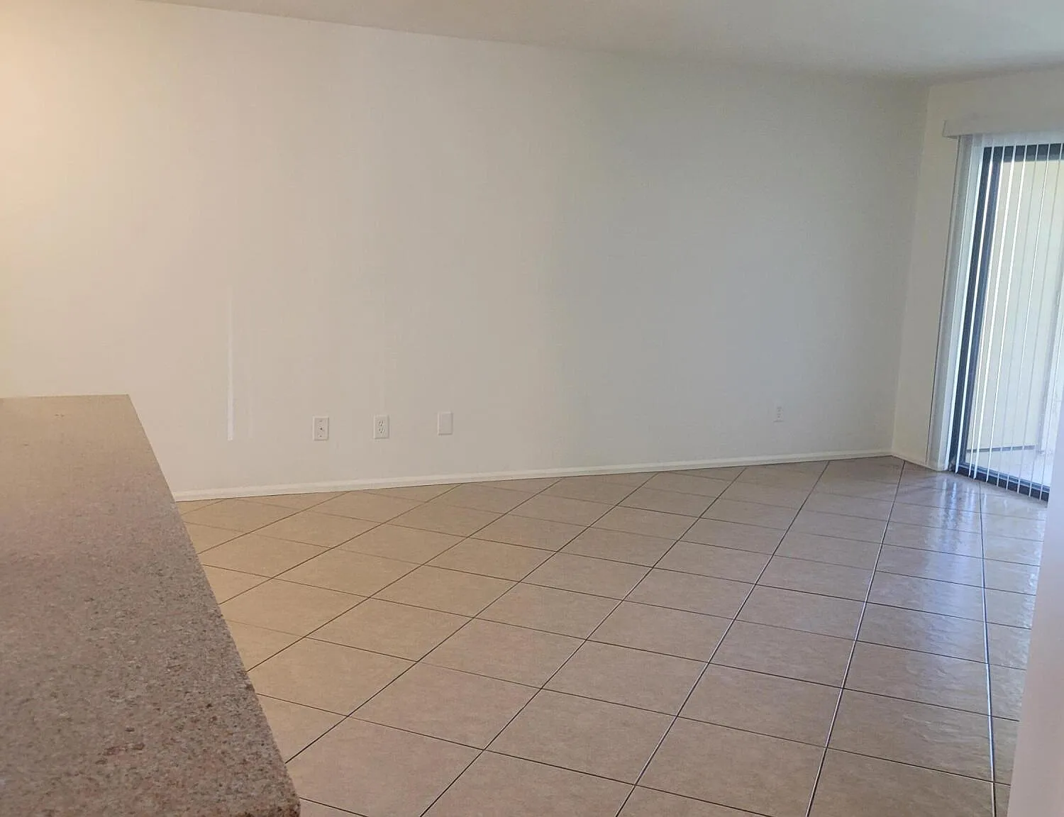 1 bed, 1.0 bath, 814 sqft, $1,550 — Photo 2