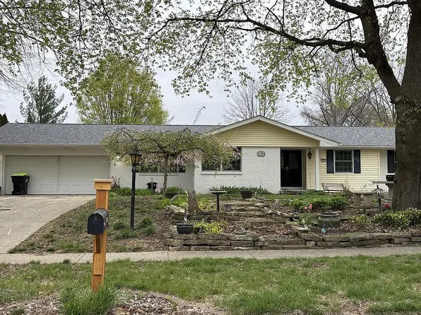 3104 Valley Brook Dr, Champaign, IL 61822