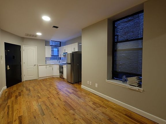 4th image of 2647 Frederick Douglass Blvd APT 2C