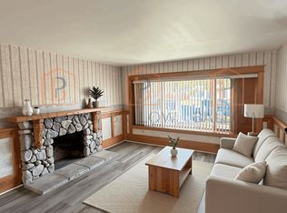 10045 Woodpark Dr, Santee, CA 92071