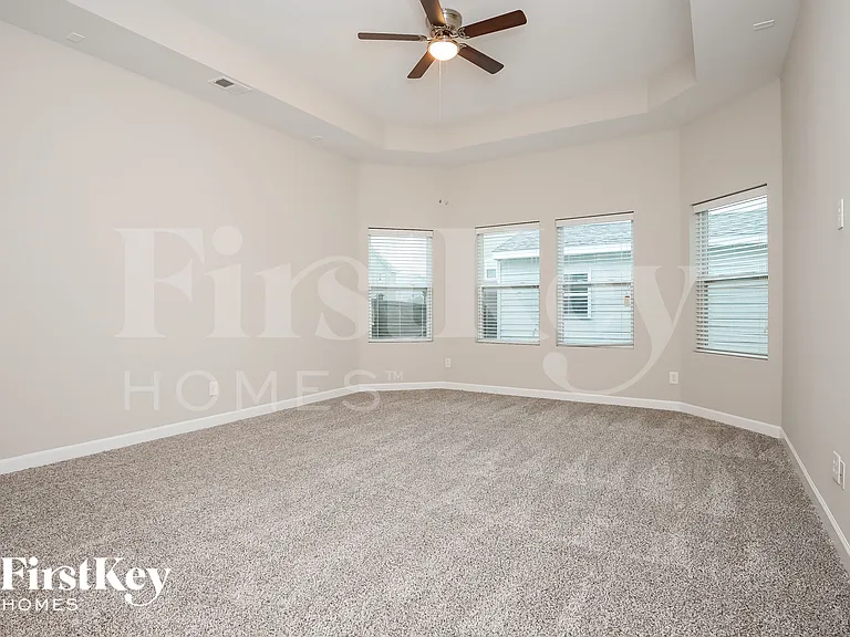 215 Topsaw Ln — Photo 8
