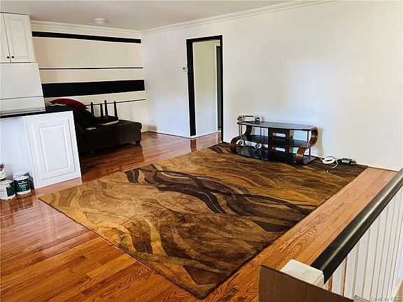 4th image of 1 Wyndover Woods Ln APT 8