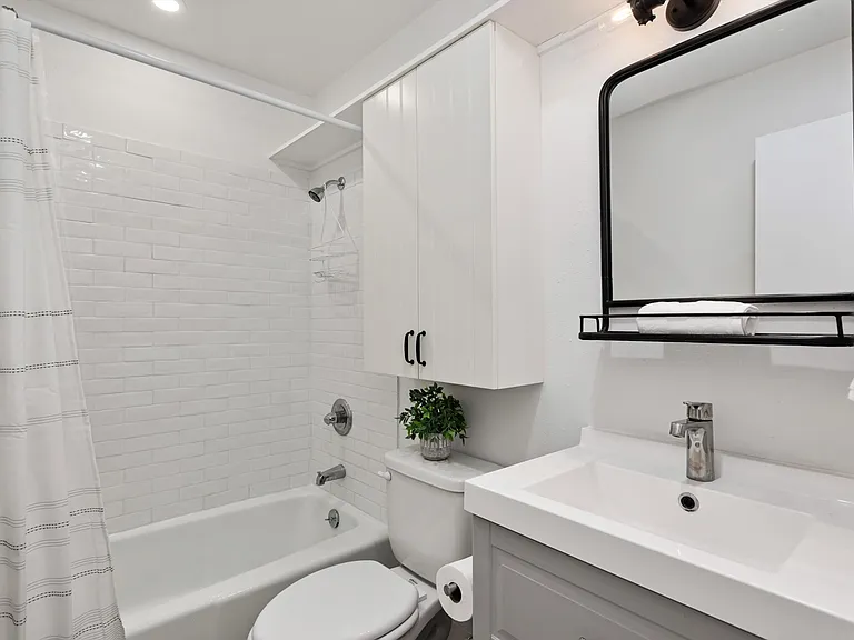 725 E Main St #307 — Photo 10