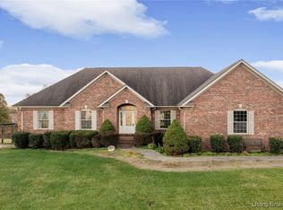 102 Natalie Ct, Salem, IN 47167