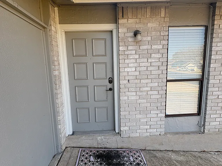 4009 Hillside Dr — Photo 5