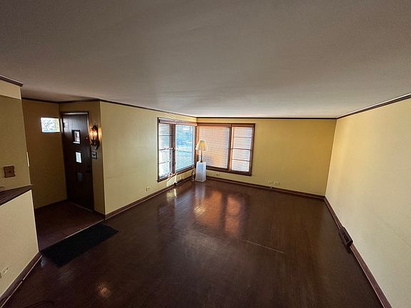 5th image of 10308 Laramie Ave