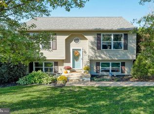 265 E Locust Ln, York, PA 17406