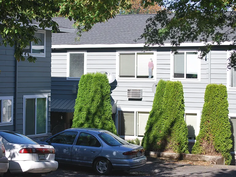 1819 SE Stark St #1819 — Photo 1
