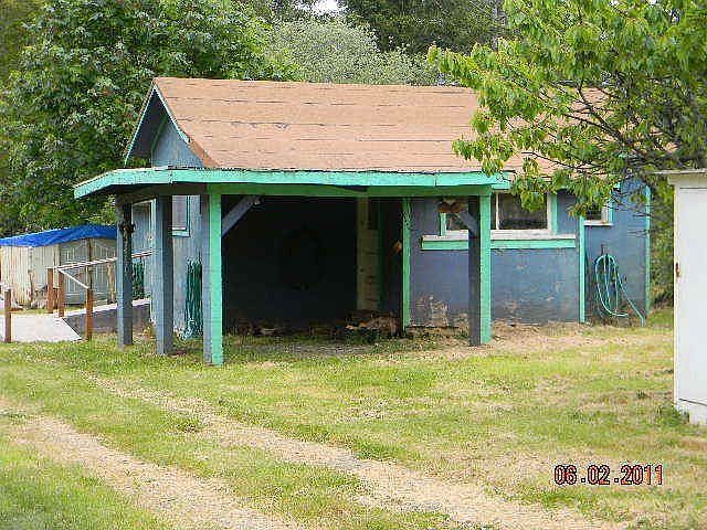 2nd image of 2740 Alder Rd