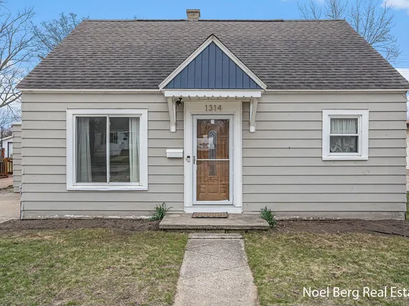 1314 Grant St, Grand Haven, MI 49417